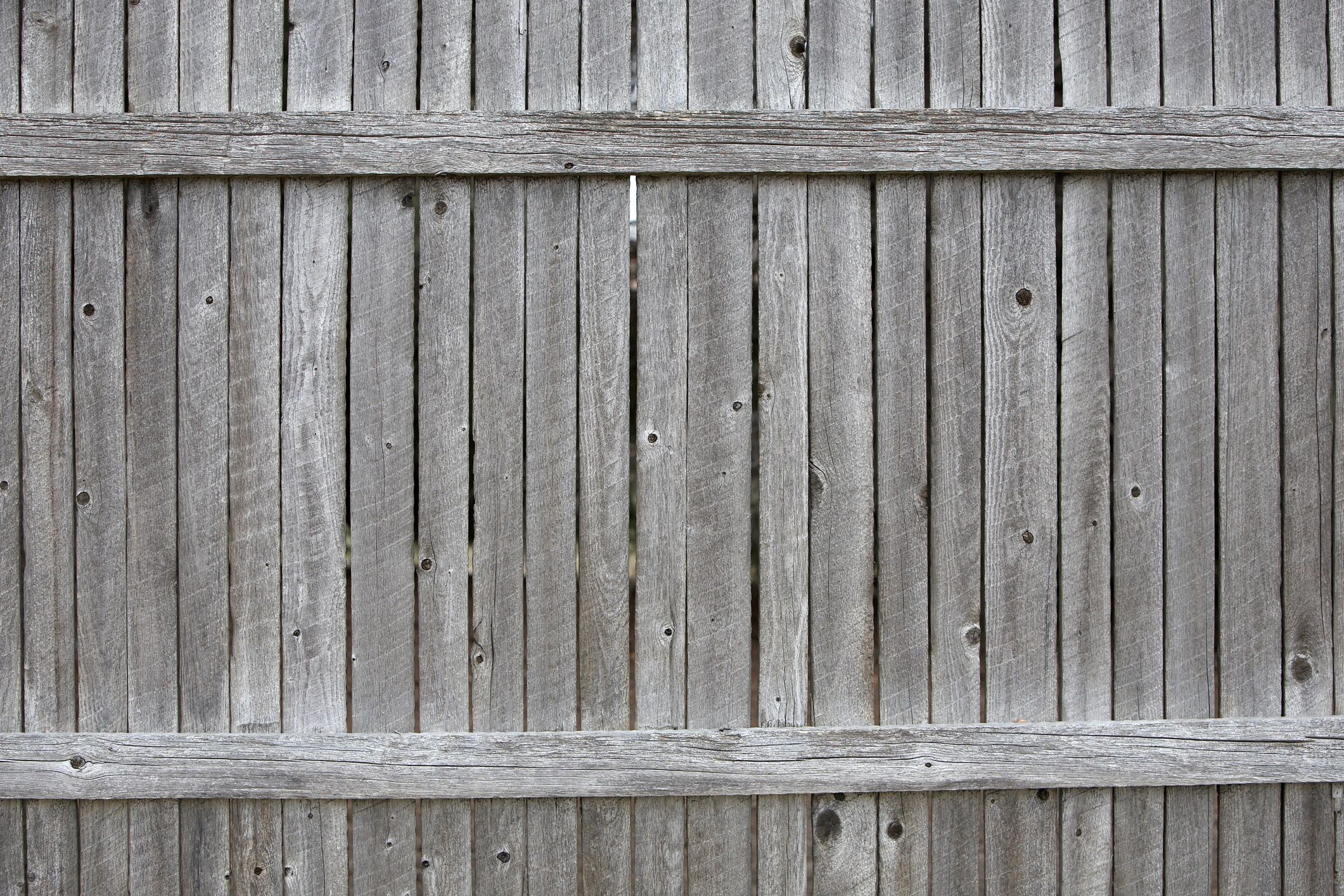Aging fence